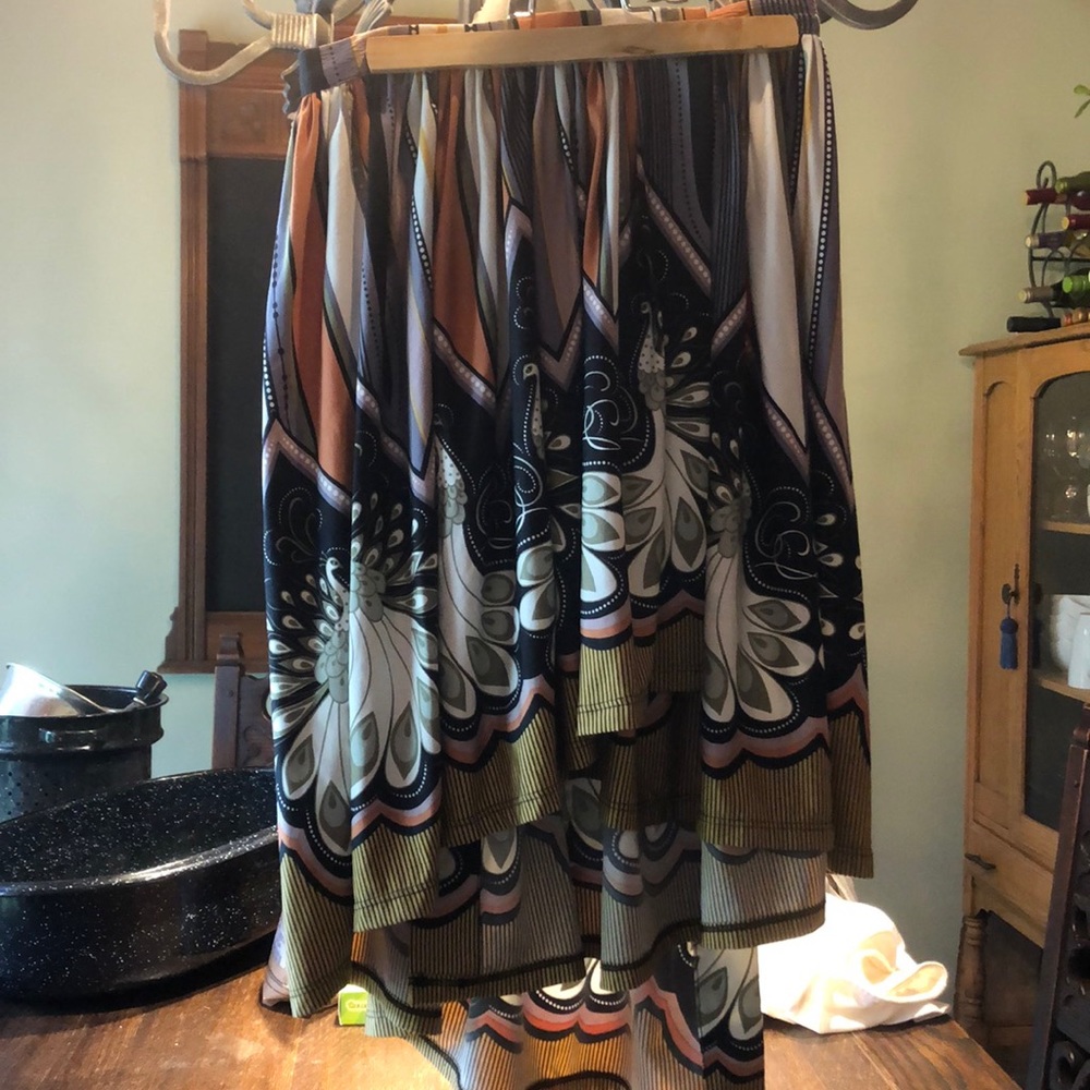 ✨Last chance -donating this week✨3/$30 | High low Patterned Wrap Skirt | Topshop